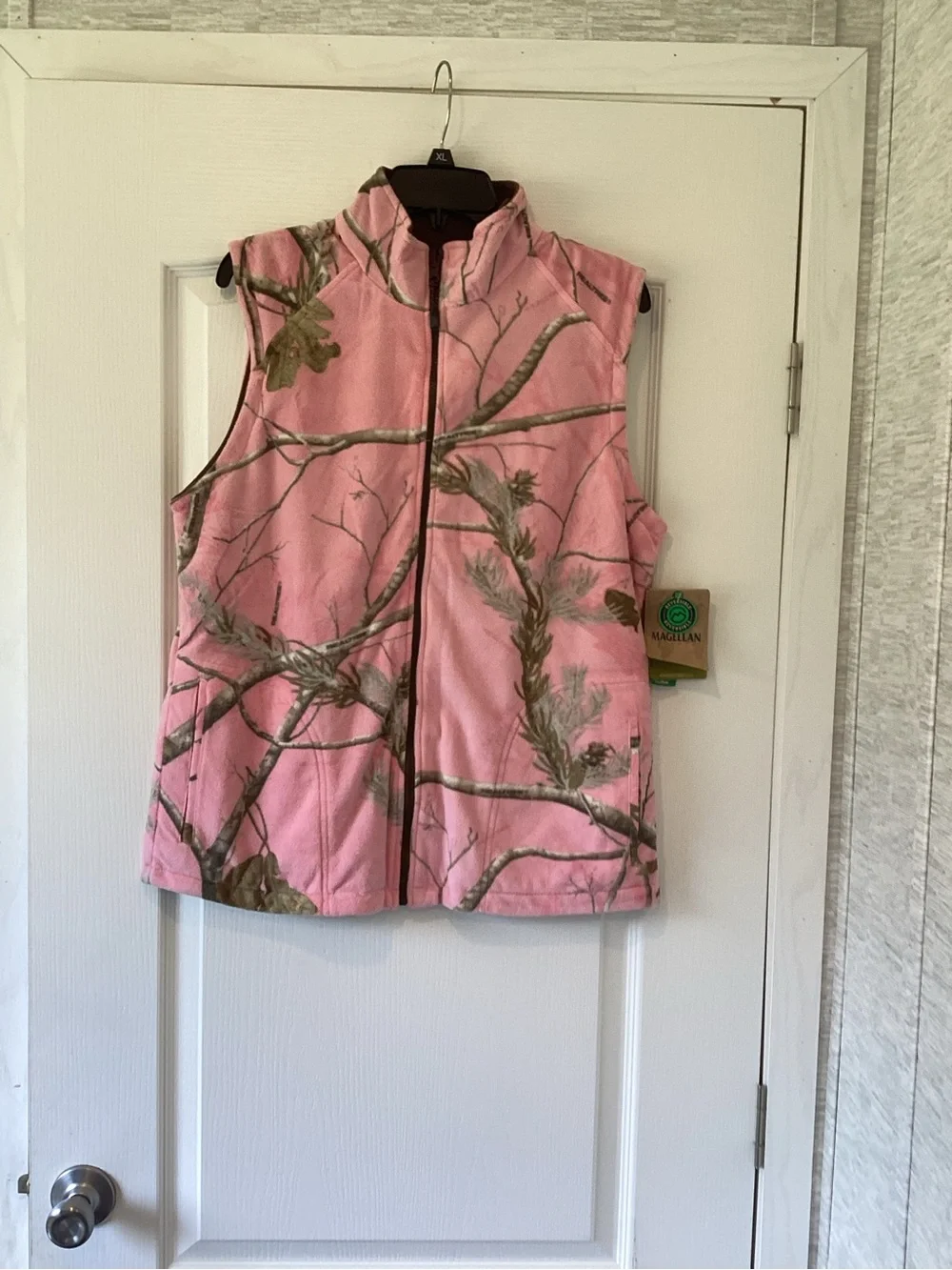 Magellan Outdoors reversible Pink Camo Fleece Vest XL BNWT